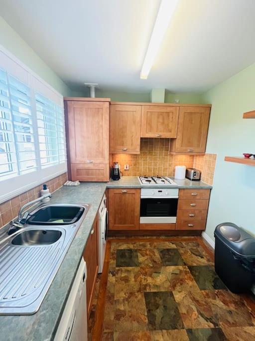 Lovely Entire 2 Bedroom Apartment Monifieth Esterno foto